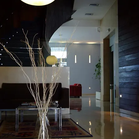 Colón Tuy Hotel 3*