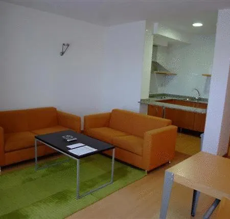 Colon Tuy ホテル トゥイ