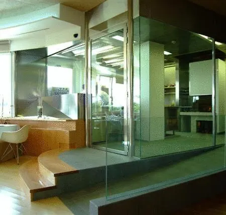 ホテル Colon Tuy トゥイ